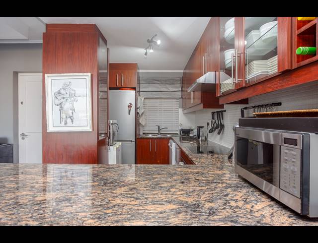 2 BEDROOM APARTMENT SOLD IN TYGER WATERFRONT